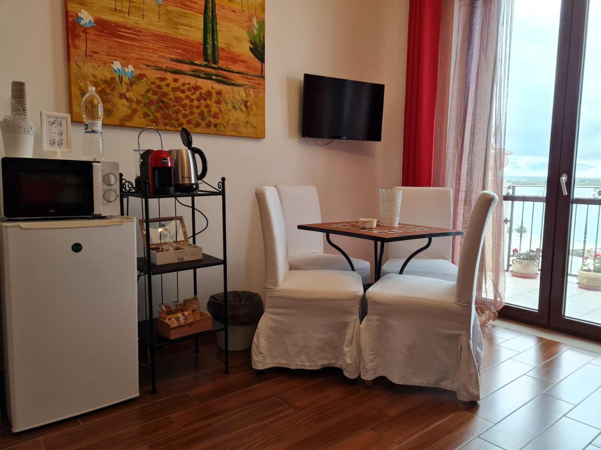 L'Isola Aer B&B レージナ エクステリア 写真