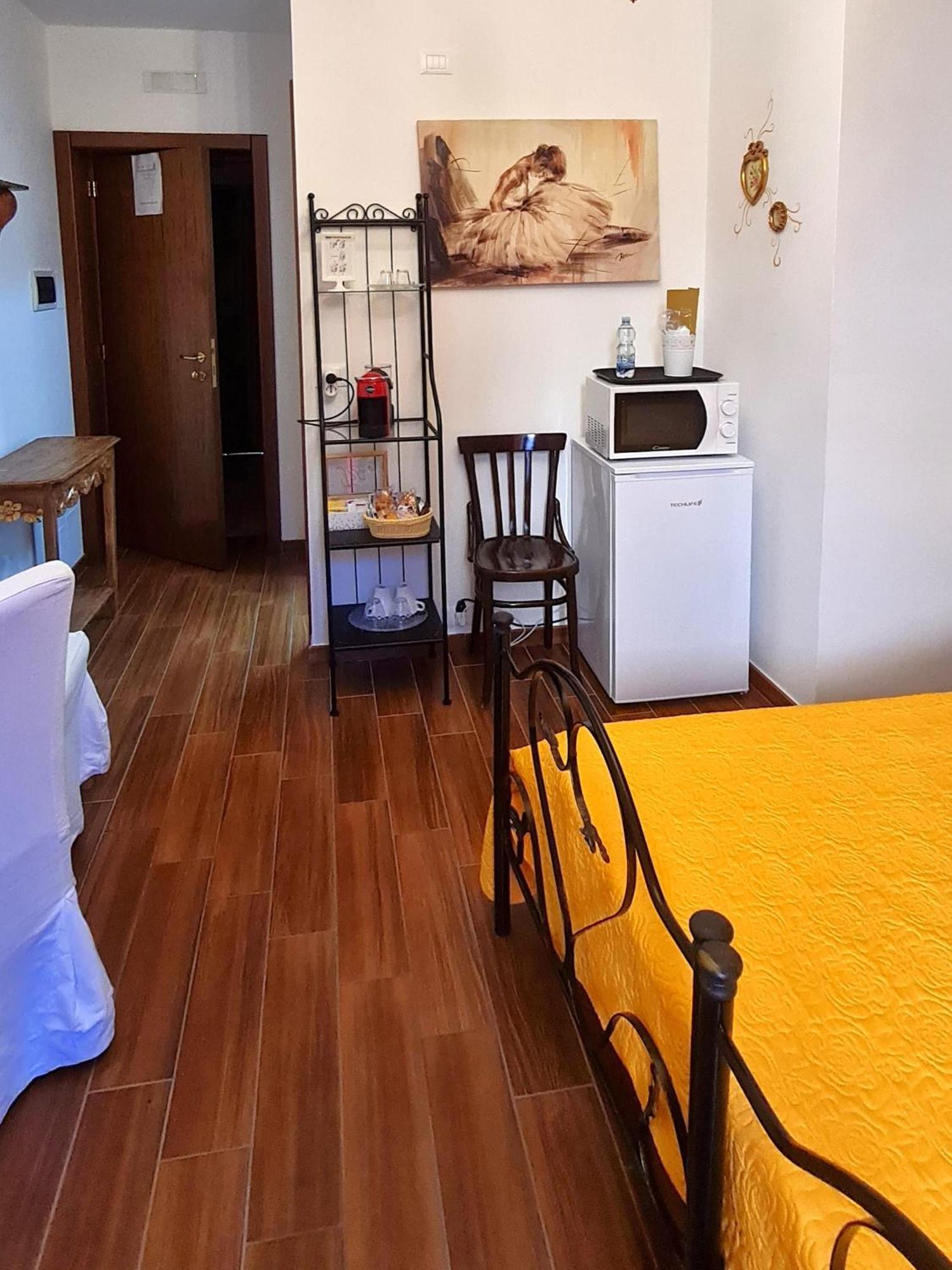 L'Isola Aer B&B レージナ エクステリア 写真